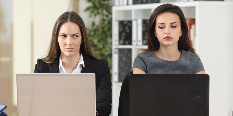 دلایل حسادت به موفقیت دیگران